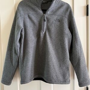 The North Face Men’s Charcoal Gray Half-Zip Fleece Pullover